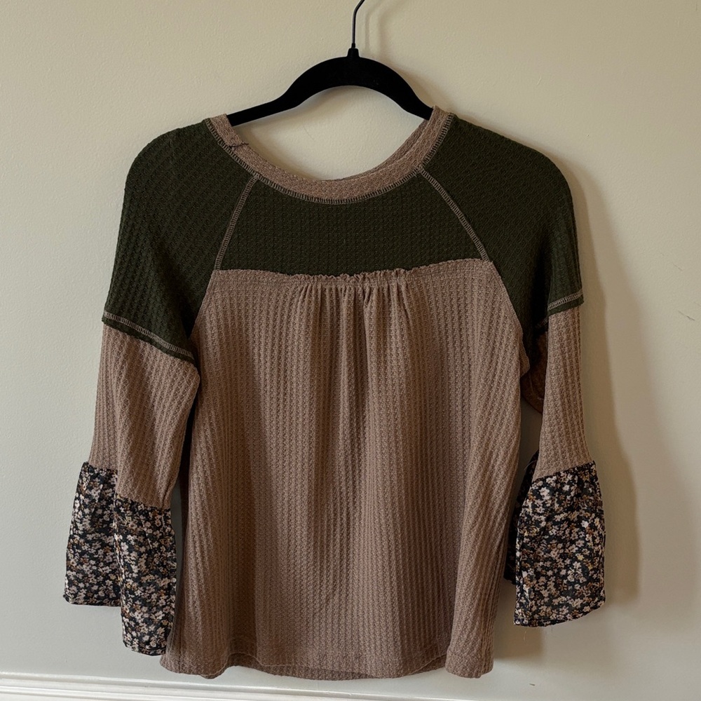 Hayden Girls Size Large Colorblock Floral top